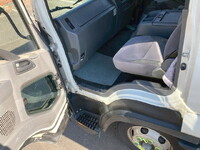 いすゞフォワードアルミウイング中型（4t）[写真23]