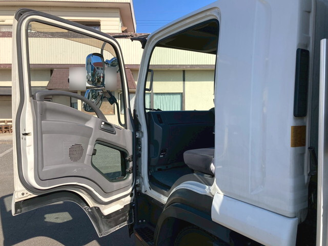 いすゞフォワードアルミウイング中型（4t）[写真23]