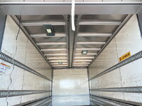 いすゞフォワードアルミウイング中型（4t）[写真27]