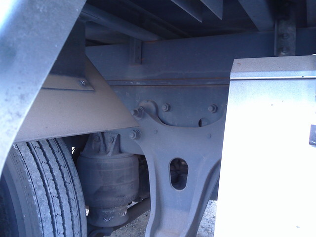 いすゞフォワードアルミバン中型（4t）[写真12]