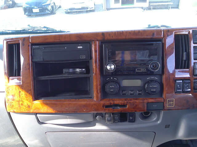 いすゞフォワードアルミバン中型（4t）[写真26]