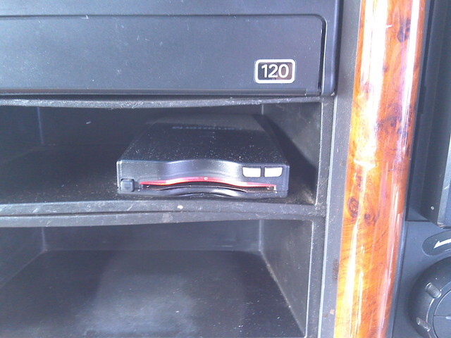 いすゞフォワードアルミバン中型（4t）[写真27]