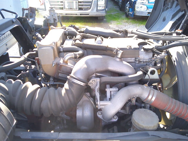 いすゞフォワードアルミバン中型（4t）[写真36]