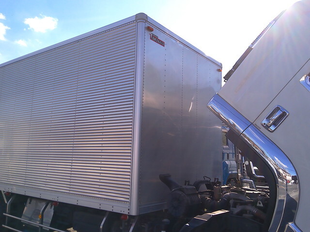 いすゞフォワードアルミバン中型（4t）[写真37]