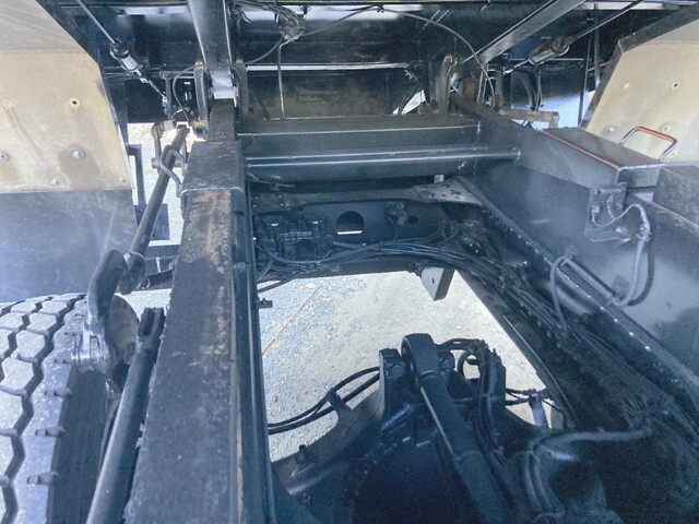 日野プロフィアダンプ大型（10t）[写真23]