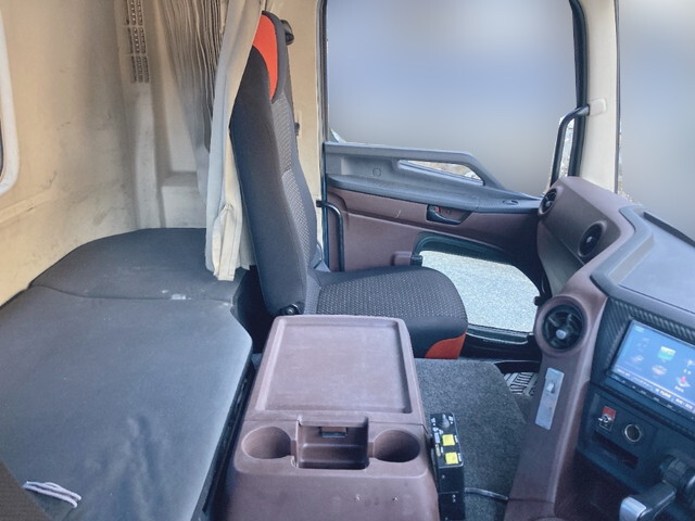 日野プロフィアダンプ大型（10t）[写真30]