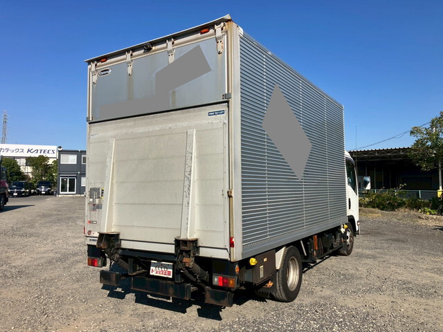 いすゞエルフアルミバン小型（2t・3t）[写真02]