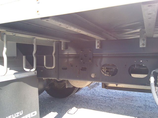 いすゞフォワードアルミバン中型（4t）[写真11]