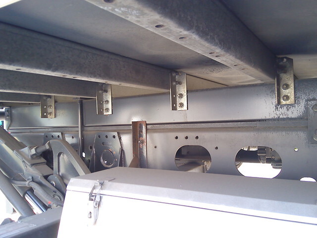 いすゞフォワードアルミバン中型（4t）[写真14]