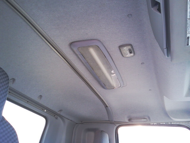 いすゞフォワードアルミバン中型（4t）[写真25]