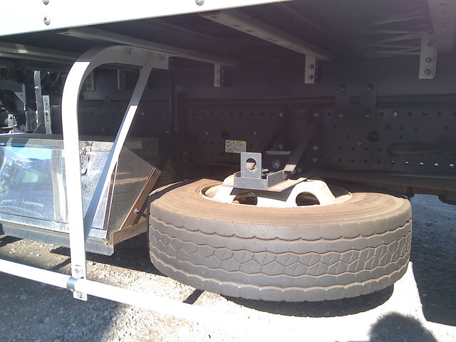 いすゞフォワードアルミバン中型（4t）[写真09]