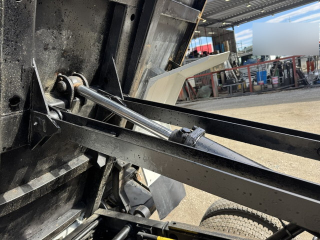 いすゞフォワードダンプ中型（4t）[写真19]