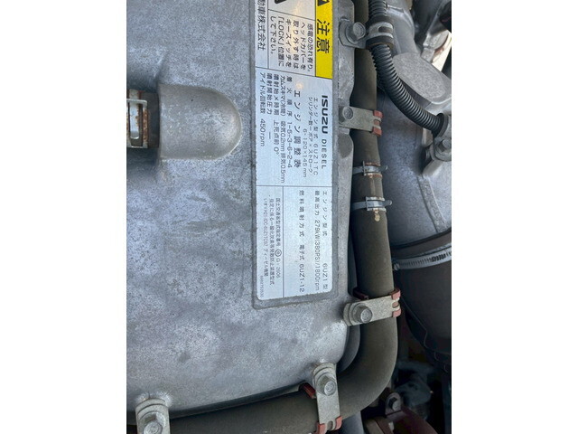 いすゞギガアルミウイング大型（10t）[写真30]