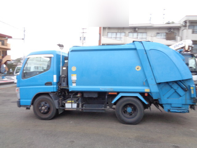 三菱ふそうキャンターパッカー車（塵芥車）小型（2t・3t）[写真04]