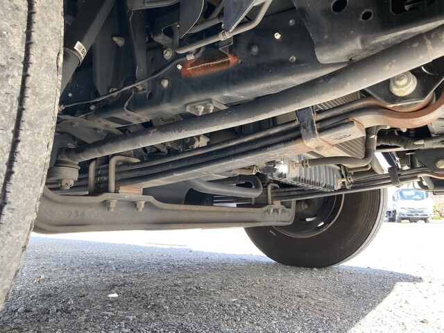 いすゞエルフ平ボディ小型（2t・3t）[写真13]