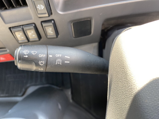 いすゞエルフ平ボディ小型（2t・3t）[写真17]