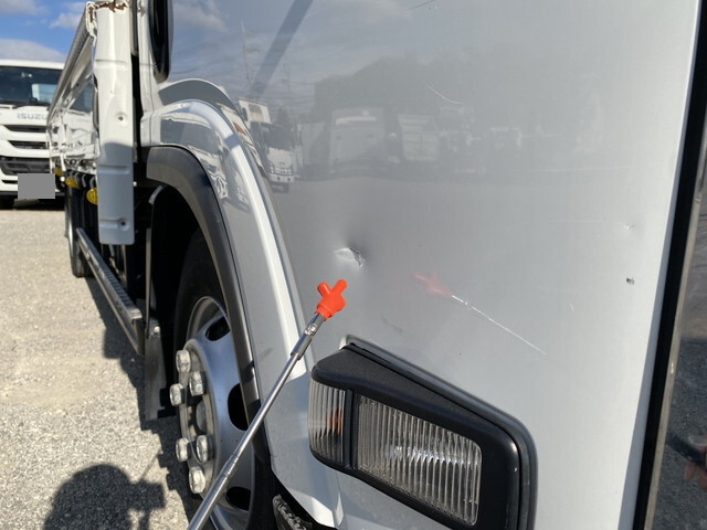 いすゞエルフ平ボディ小型（2t・3t）[写真26]