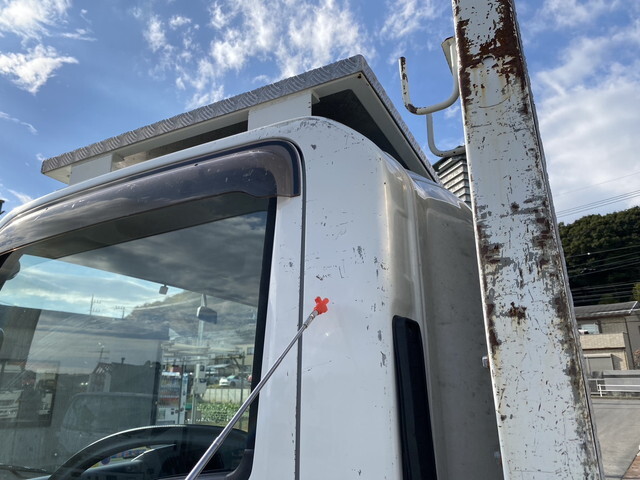 いすゞエルフ平ボディ小型（2t・3t）[写真30]