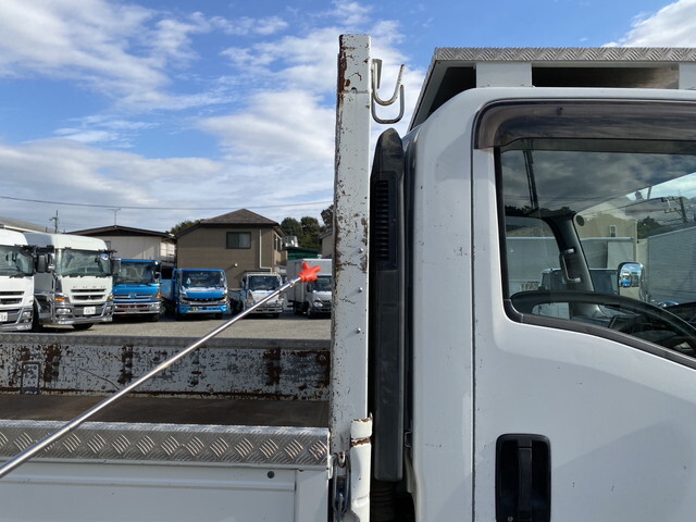 いすゞエルフ平ボディ小型（2t・3t）[写真32]