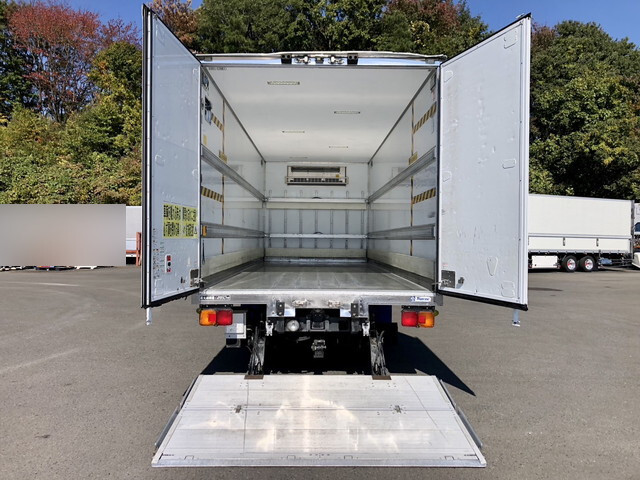 日野レンジャー冷凍車（冷蔵車）中型（4t）[写真13]