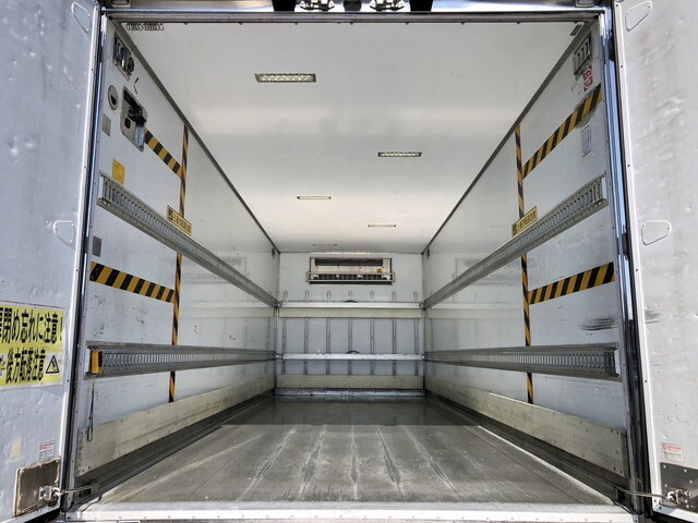 日野レンジャー冷凍車（冷蔵車）中型（4t）[写真14]