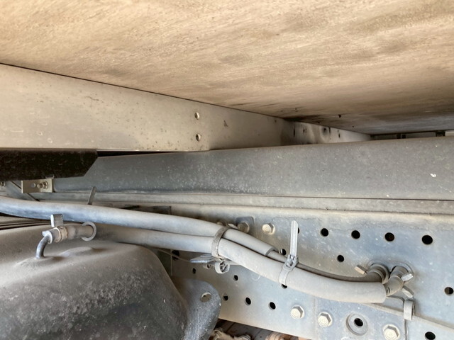 いすゞエルフアルミバン小型（2t・3t）[写真32]