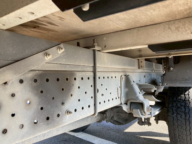 いすゞエルフアルミバン小型（2t・3t）[写真33]