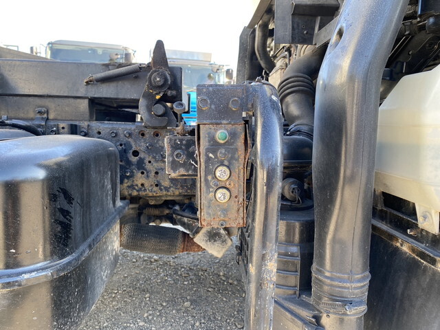 いすゞエルフローダーダンプ小型（2t・3t）[写真15]