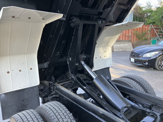 いすゞエルフローダーダンプ小型（2t・3t）[写真17]