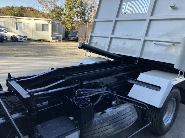 いすゞエルフローダーダンプ小型（2t・3t）[写真29]