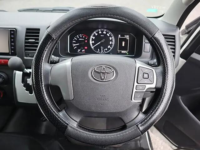 トヨタハイエースマイクロバス[写真04]