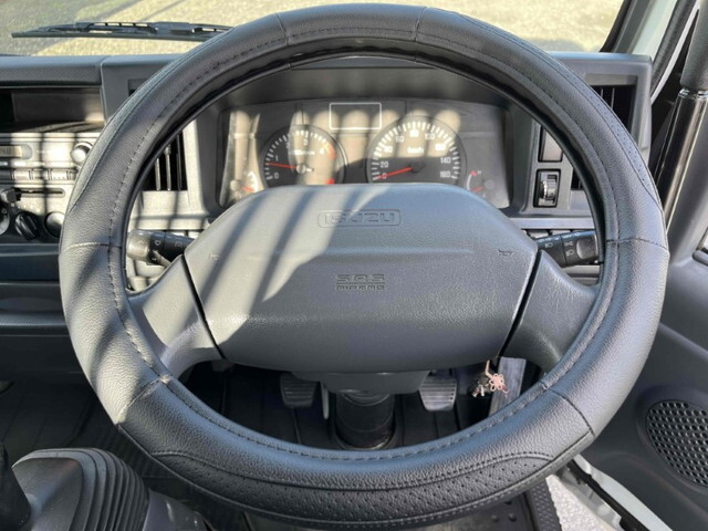 いすゞエルフダンプ小型（2t・3t）[写真32]