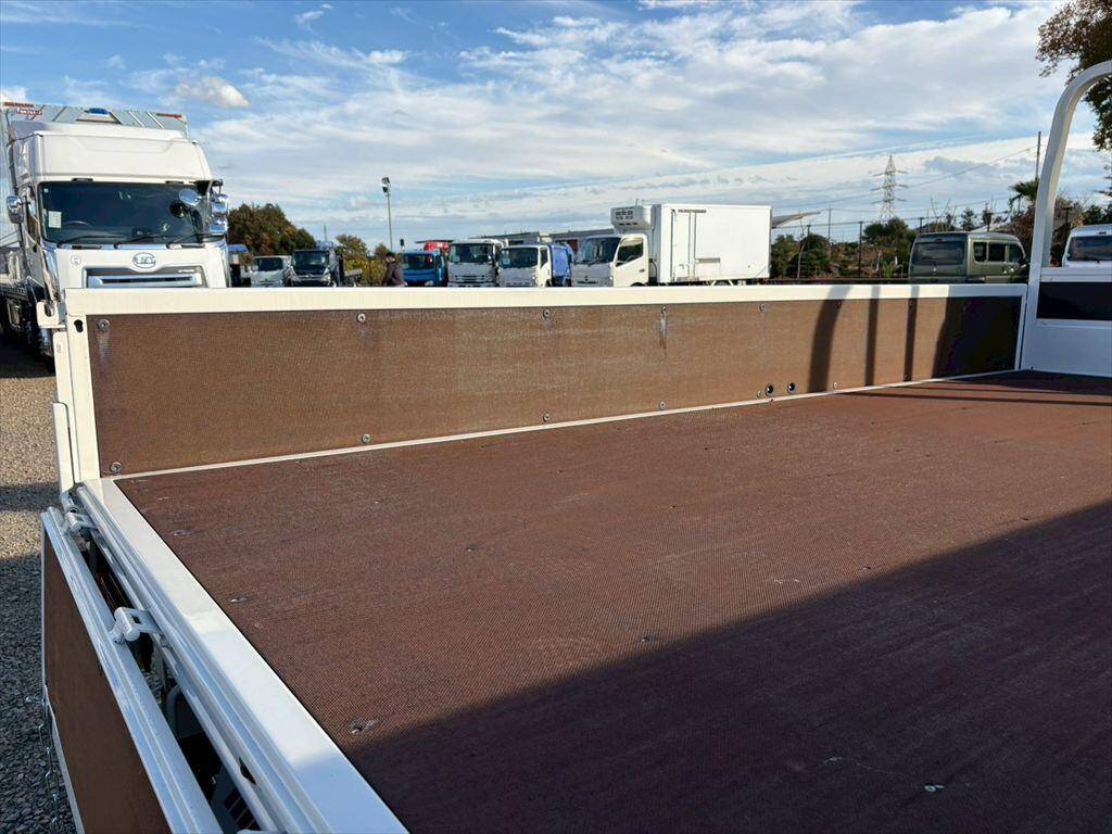 日野デュトロクレーン4段小型（2t・3t）[写真08]