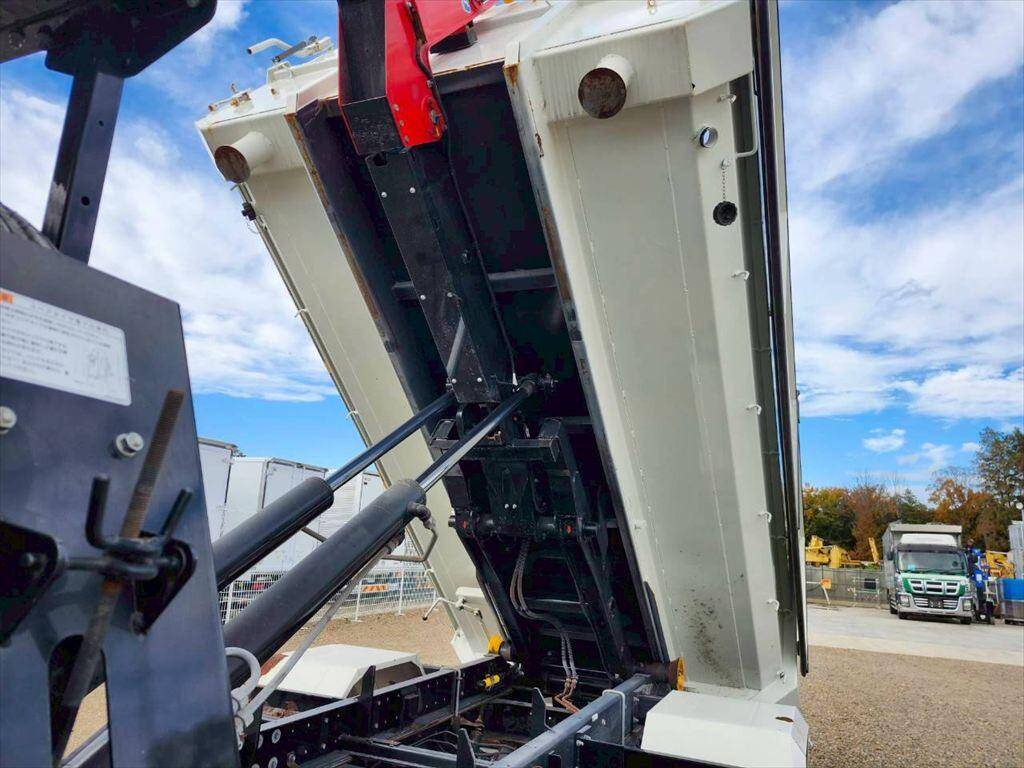 日野レンジャーコンテナ専用車中型（4t）[写真11]