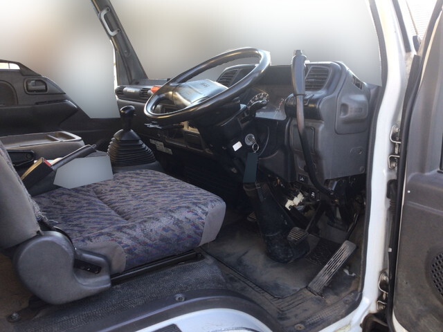 いすゞエルフローダーダンプ小型（2t・3t）[写真32]