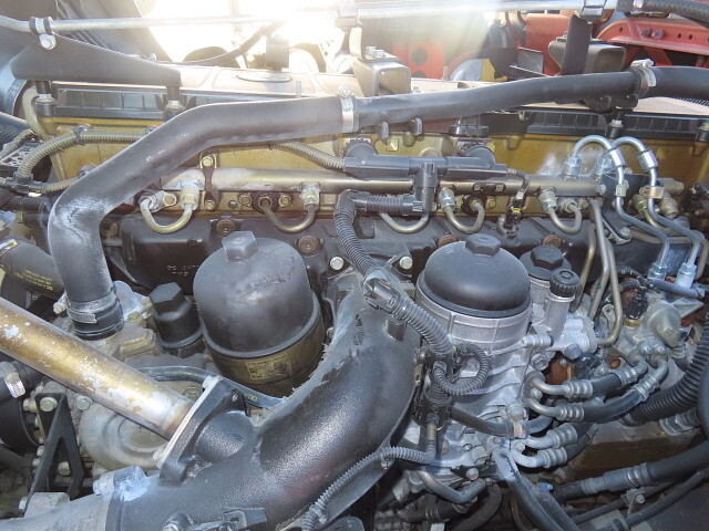 三菱ふそうスーパーグレートアルミウイング大型（10t）[写真17]