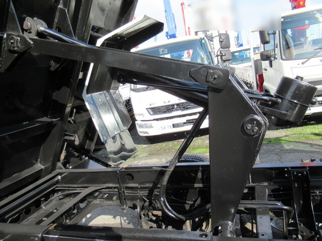 いすゞフォワードダンプ中型（4t）[写真14]