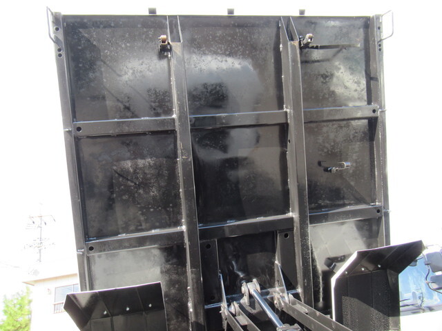 いすゞフォワードダンプ中型（4t）[写真16]