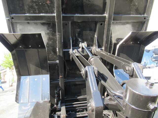 いすゞフォワードダンプ中型（4t）[写真17]