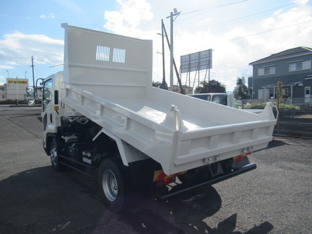 いすゞフォワードダンプ中型（4t）[写真02]
