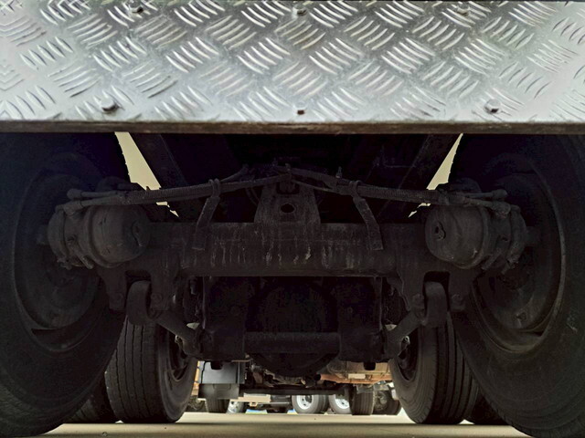 いすゞギガ深ダンプ（土砂禁ダンプ）大型（10t）[写真25]