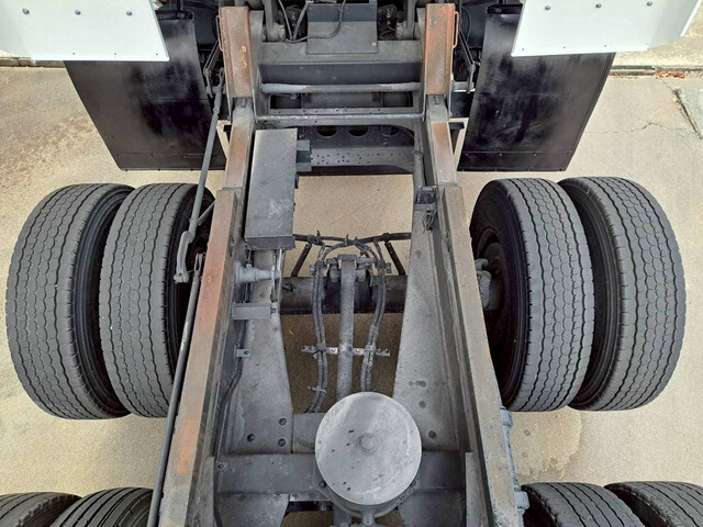 いすゞギガ深ダンプ（土砂禁ダンプ）大型（10t）[写真08]