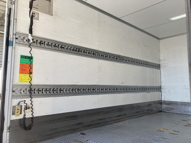 日野デュトロアルミバン小型（2t・3t）[写真21]