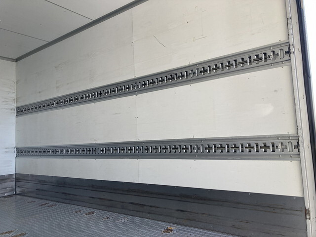 日野デュトロアルミバン小型（2t・3t）[写真22]