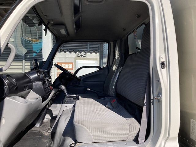 日野デュトロアルミバン小型（2t・3t）[写真38]