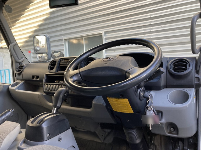 トヨタダイナパネルバン小型（2t・3t）[写真17]