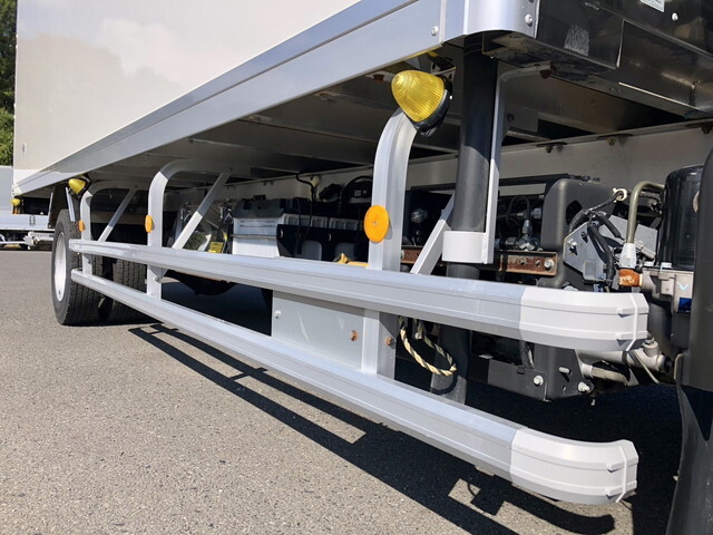 いすゞフォワード冷凍車（冷蔵車）中型（4t）[写真22]