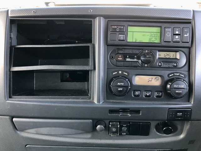 いすゞフォワード冷凍車（冷蔵車）中型（4t）[写真32]