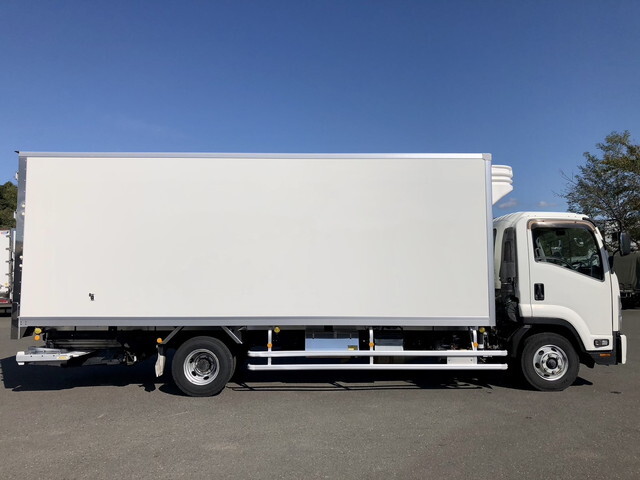 いすゞフォワード冷凍車（冷蔵車）中型（4t）[写真05]