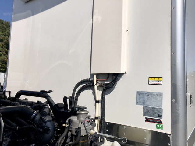 いすゞフォワード冷凍車（冷蔵車）中型（4t）[写真09]